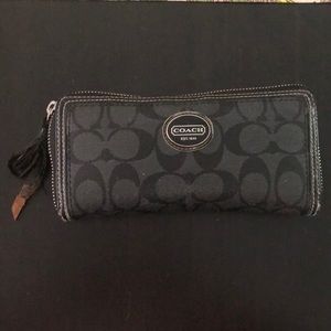 COACH Accordion Wallet - Black